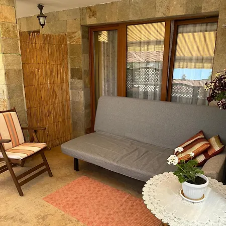 аппартамент в триумфе святой влас 300м от моря, бассейн. Apartmán *