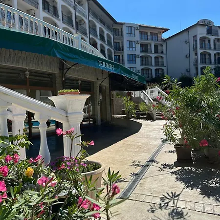 аппартамент в триумфе святой влас 300м от моря, бассейн. Apartmán Sveti Vlas